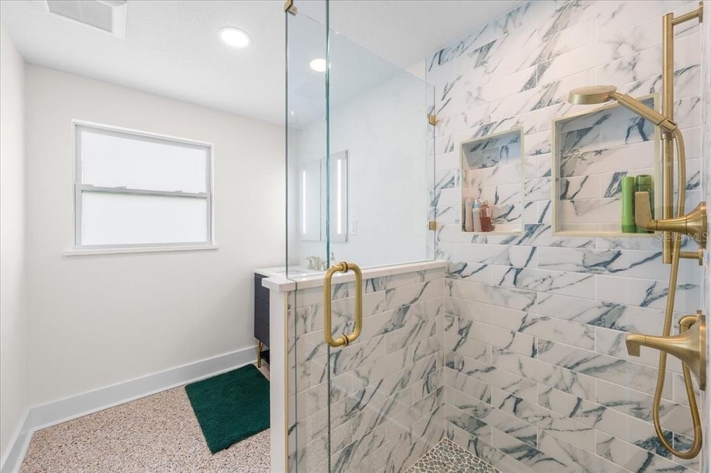 1019 Mandalay Avenue - Photo 29