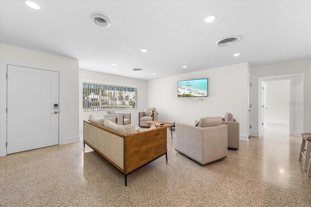 1019 Mandalay Avenue - Photo 6