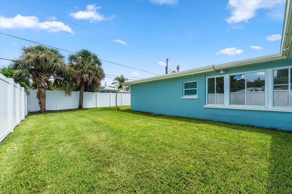 1019 Mandalay Avenue - Photo 41