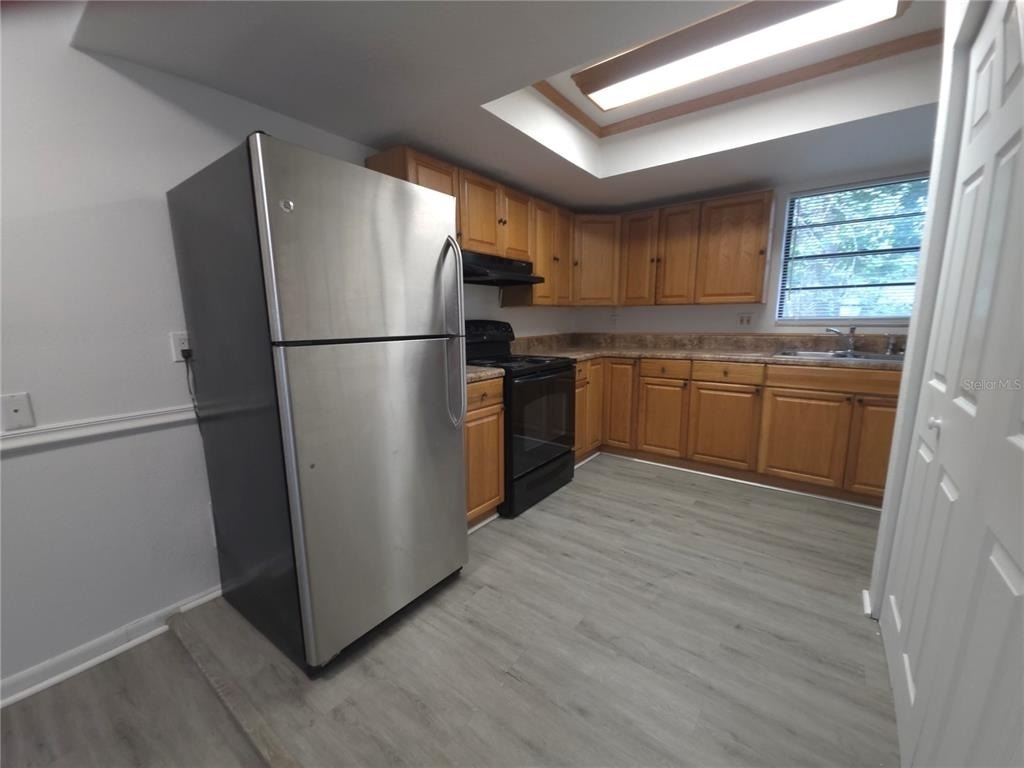 8413 Barrett Place - Photo 3