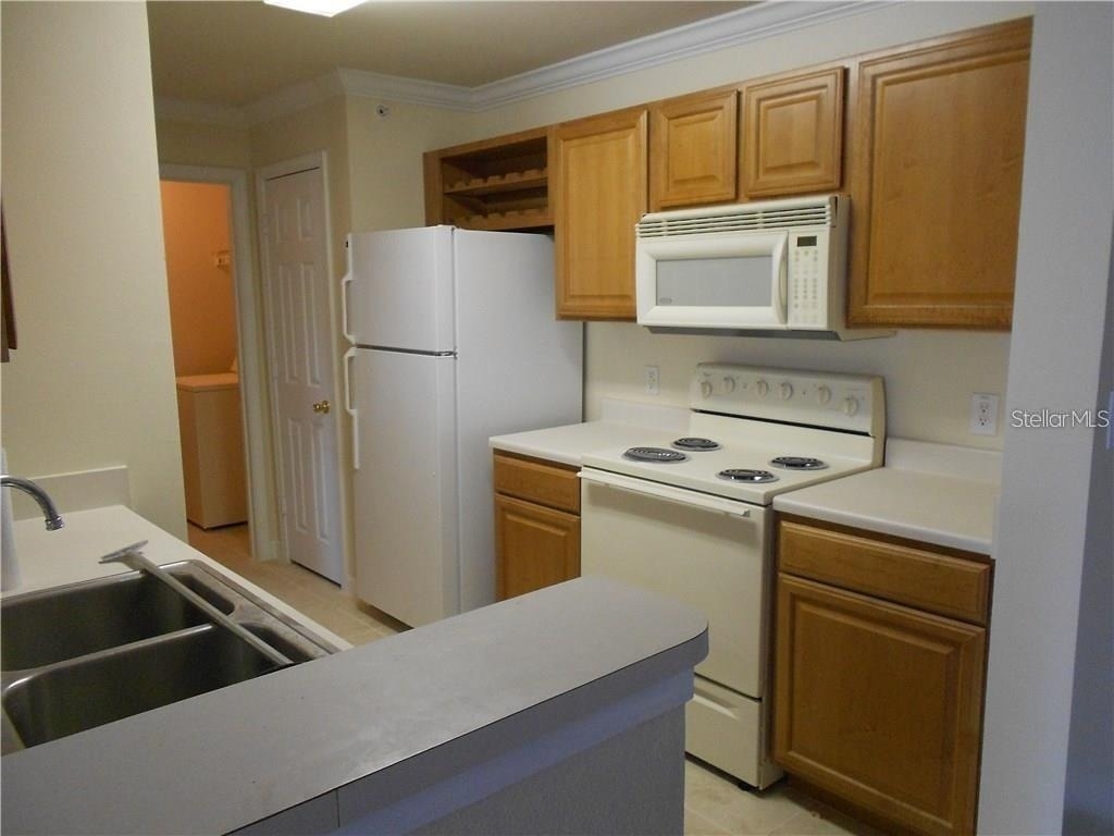 18119 Back Stretch Lane - Photo 15