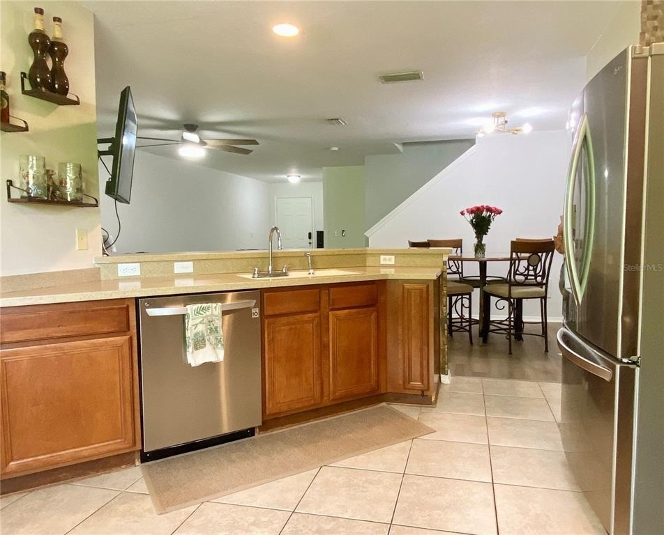 1529 Water Terrace Ln - Photo 2