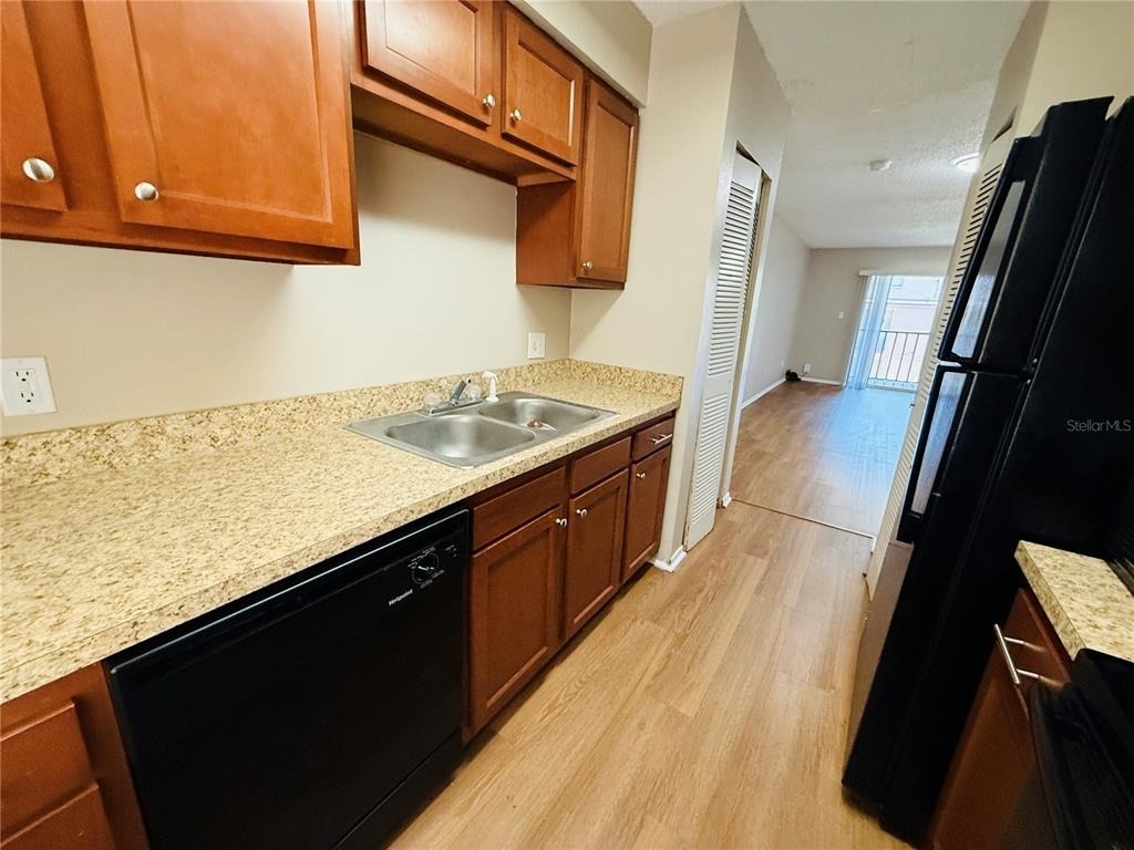 7525 Pitch Pine Circle - Photo 8