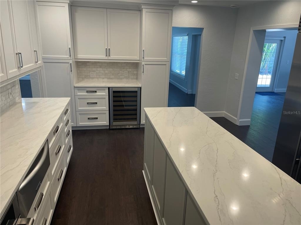 633 Bosphorous Avenue - Photo 5