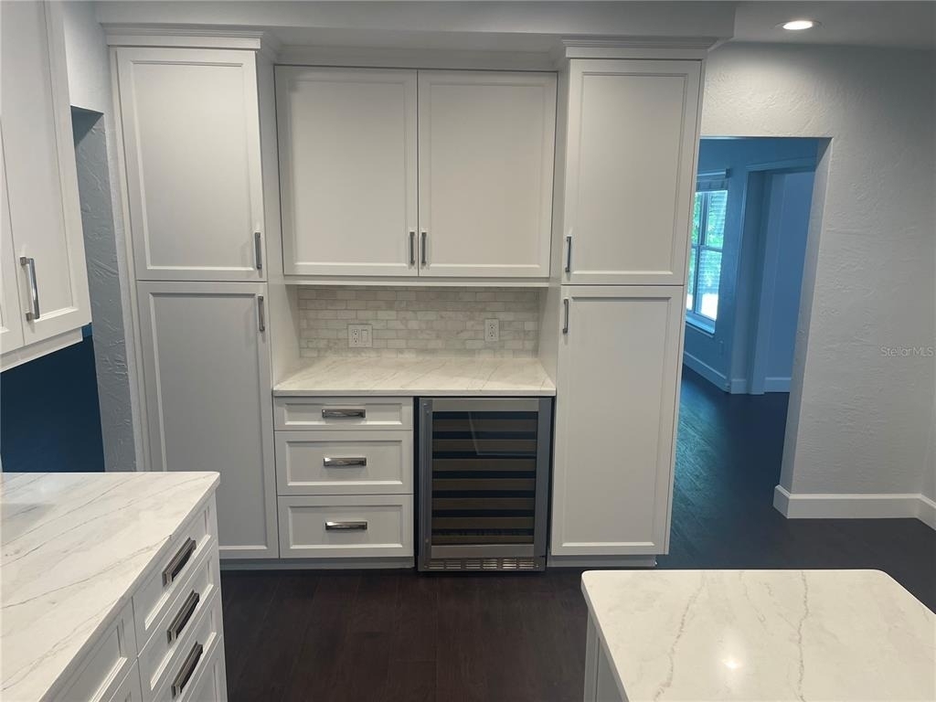 633 Bosphorous Avenue - Photo 7