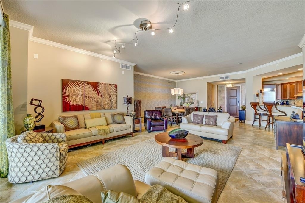 470 Mandalay Avenue - Photo 11