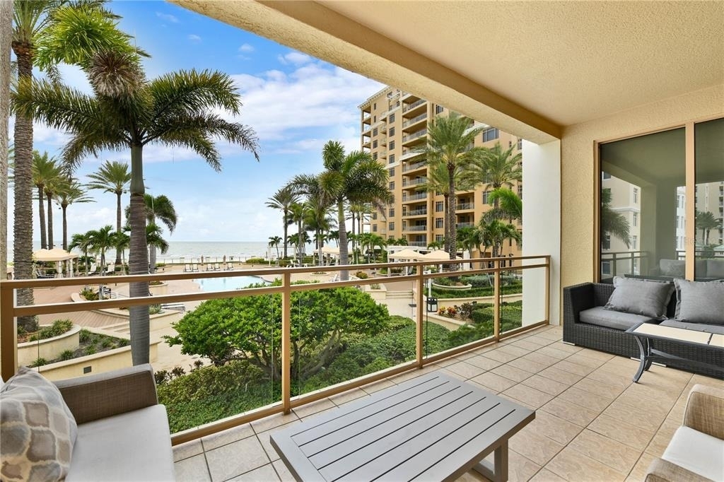 470 Mandalay Avenue - Photo 4