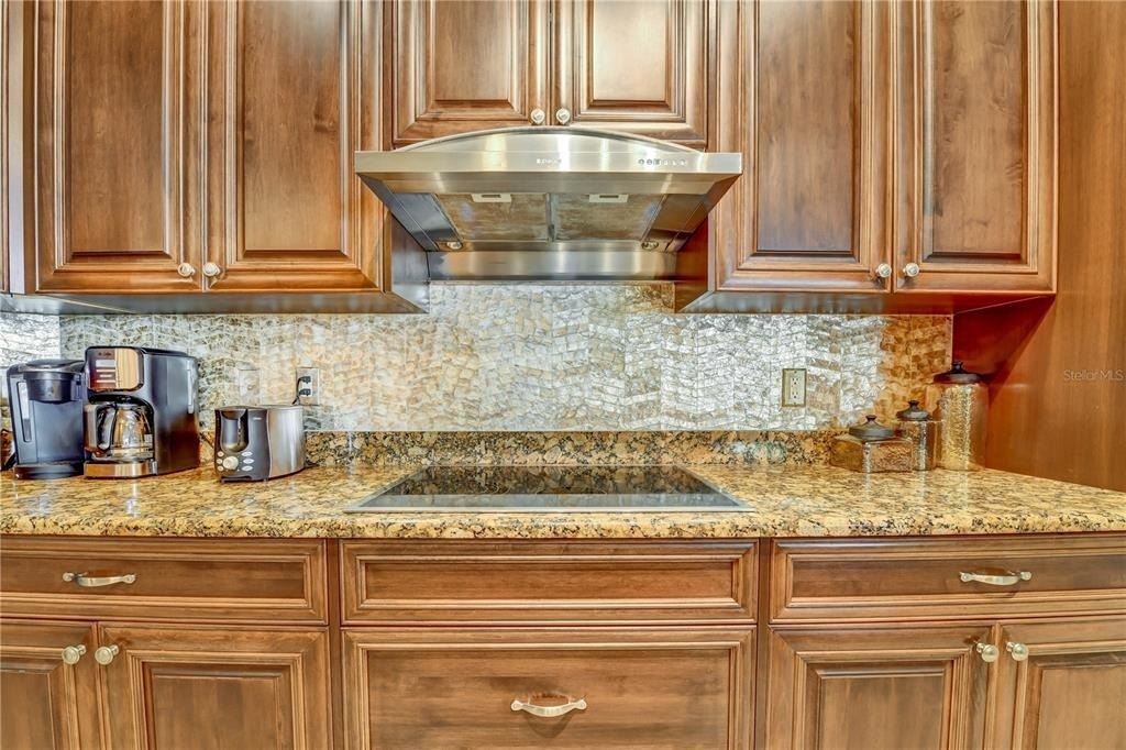 470 Mandalay Avenue - Photo 17