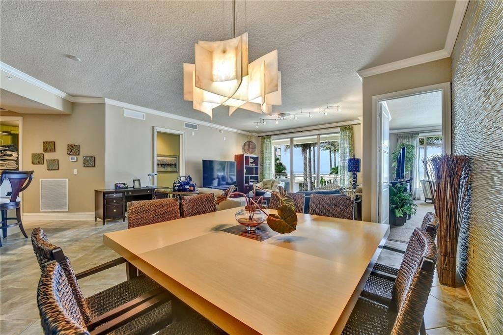 470 Mandalay Avenue - Photo 9