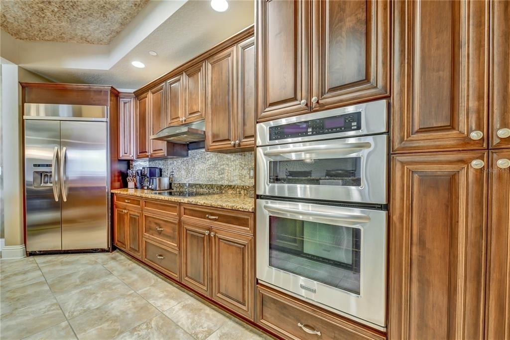 470 Mandalay Avenue - Photo 15