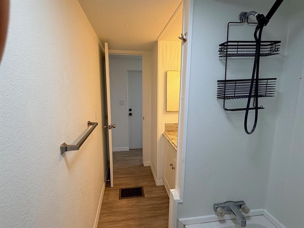 6811 Rochelle Avenue - Photo 16
