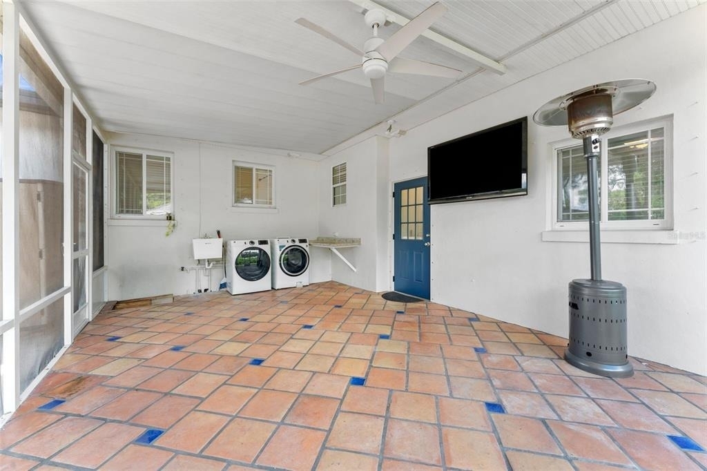 1419 Tyrone Boulevard N - Photo 21