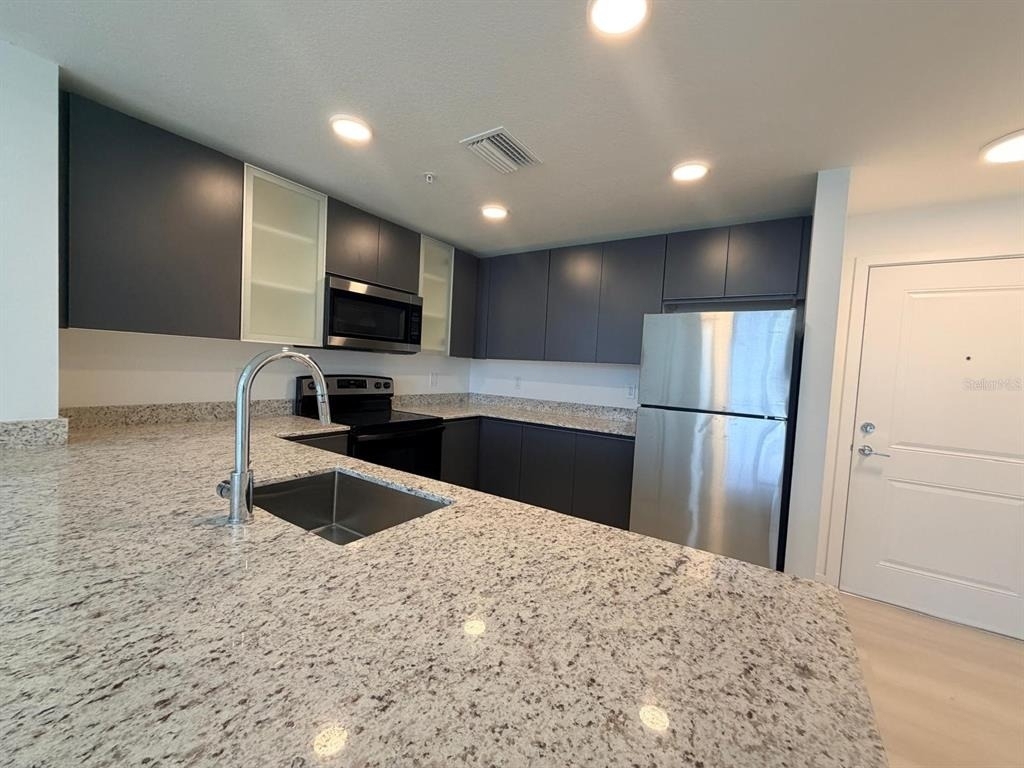 5563 Millenia Park Boulevard - Photo 7