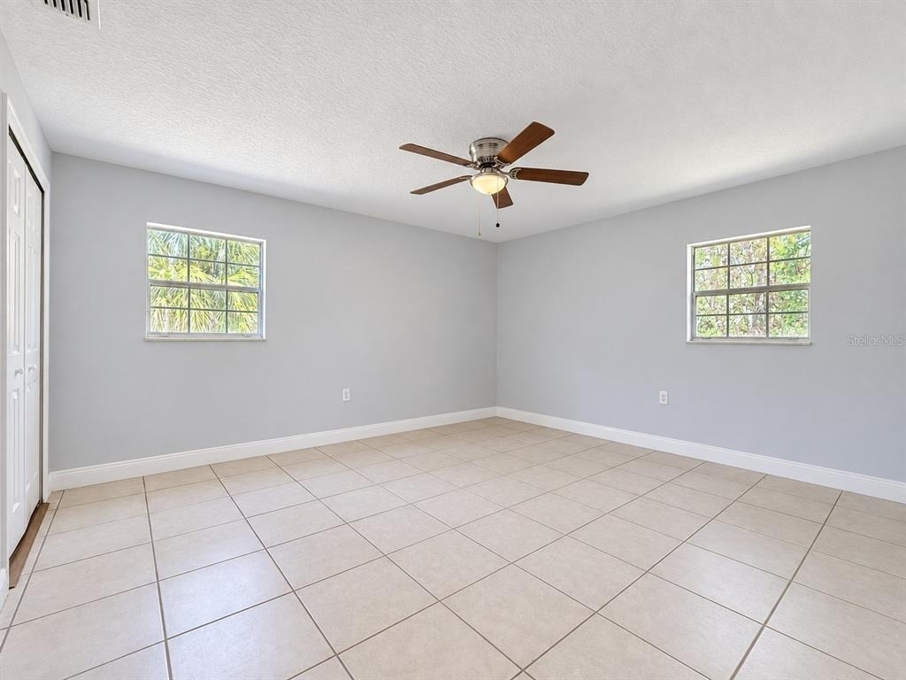23 Country Club Drive - Photo 12