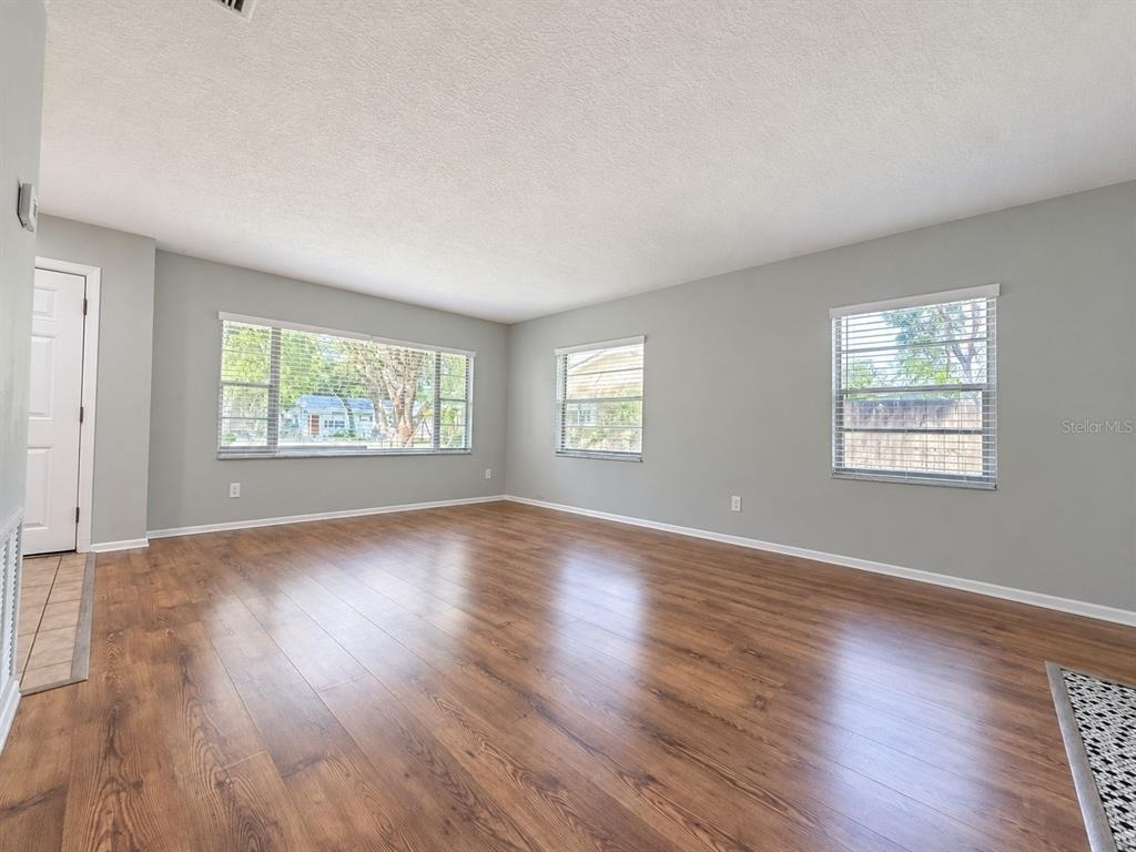 326 E Palmetto Avenue - Photo 3