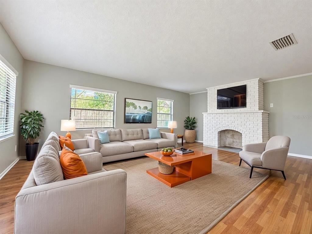 326 E Palmetto Avenue - Photo 1