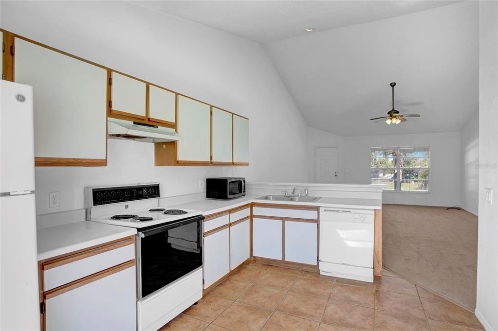 3651 N Goldenrod Road - Photo 5