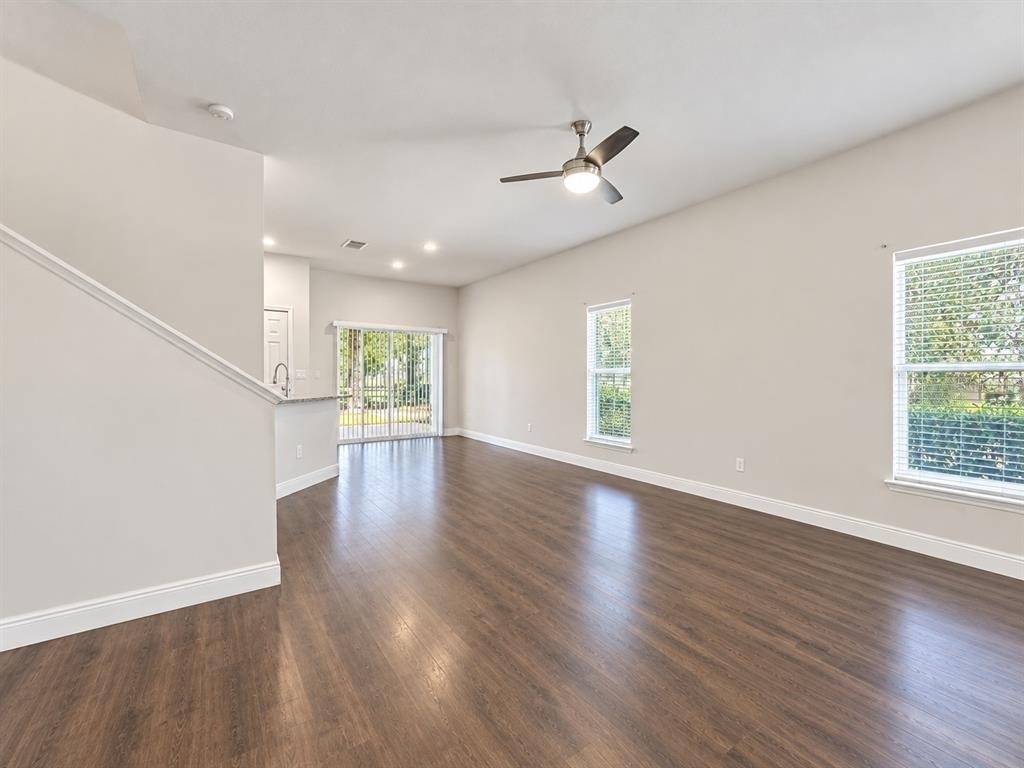 2048 Schuller Way - Photo 2