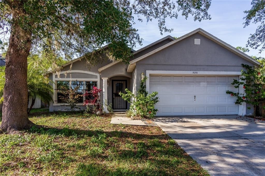 5201 Yaupon Street - Photo 0