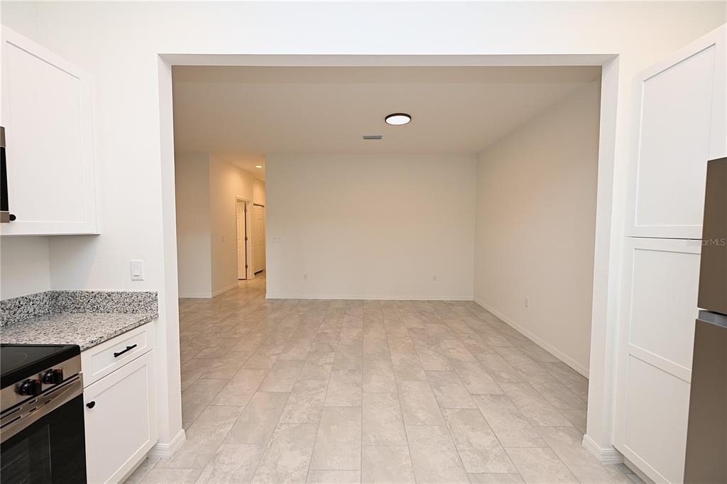 1013 N Brunnell Parkway - Photo 5
