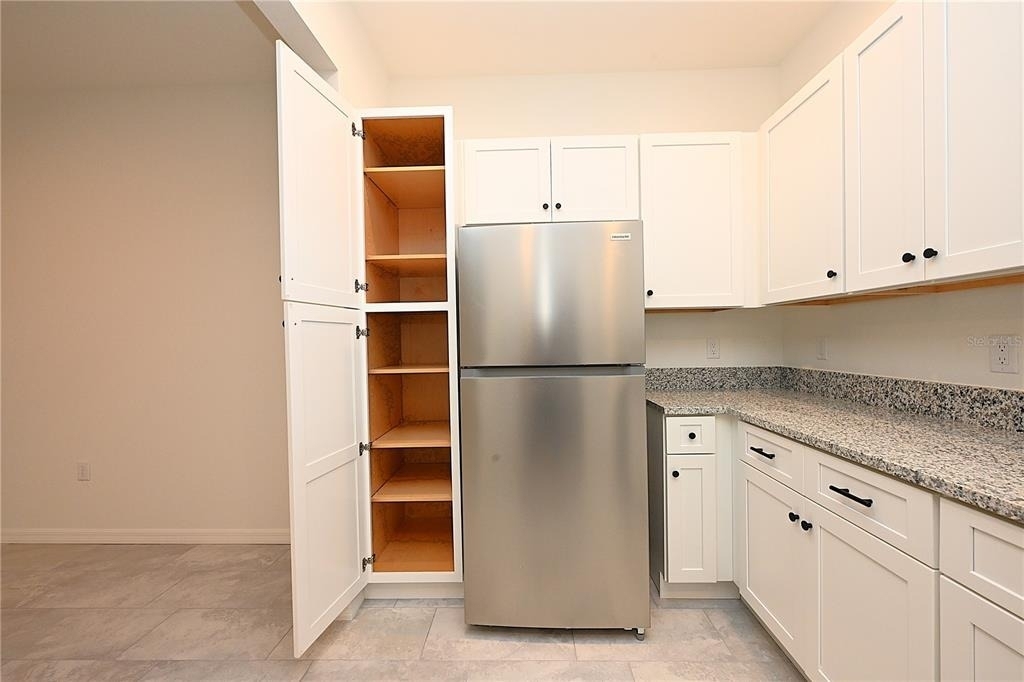 1011 N Brunnell Parkway - Photo 4