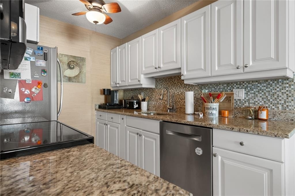 3806 Gulf Of Mexico Drive - Photo 5