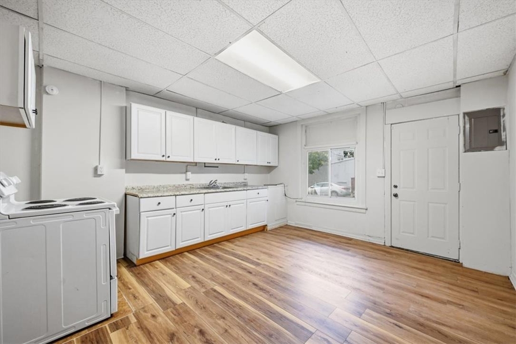 395 W Allen - Photo 6