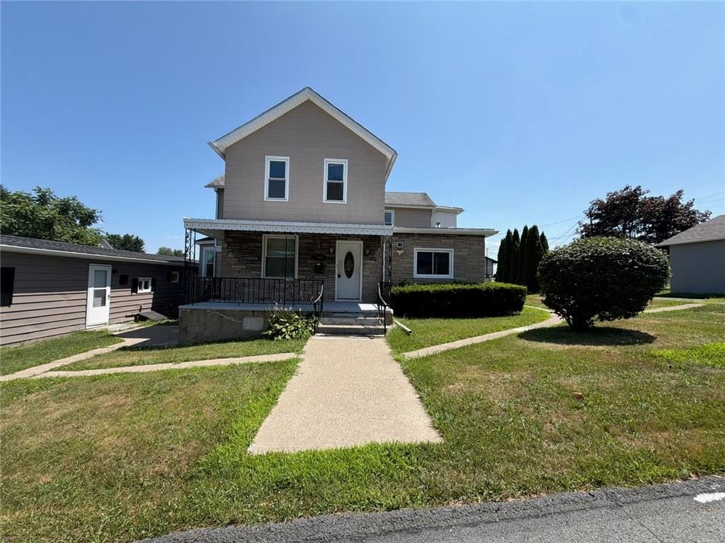 100 Rose Lane - Photo 0