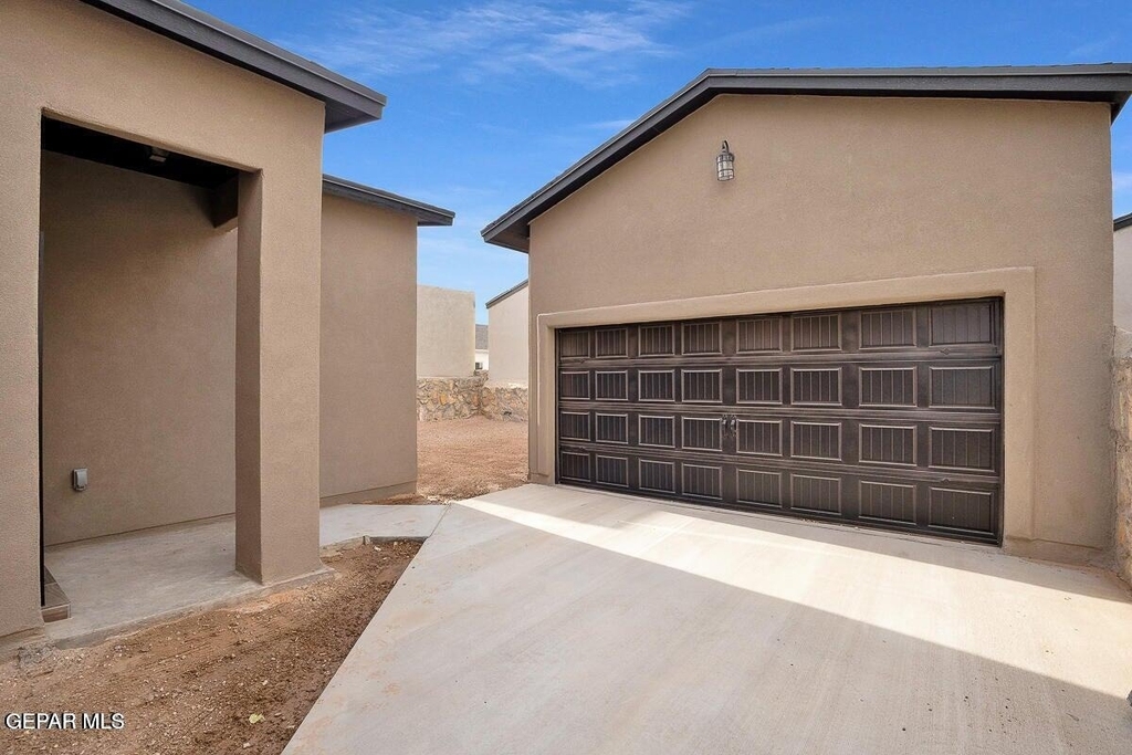 14325 Steve Joyce Parkway - Photo 2
