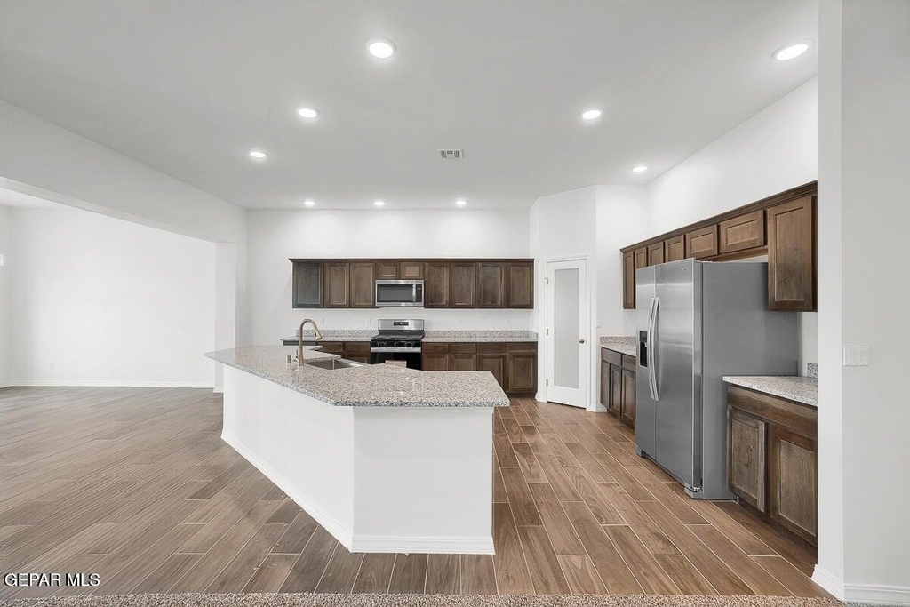 14325 Steve Joyce Parkway - Photo 6