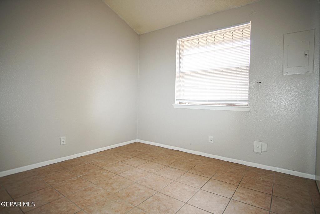 10007 Caribou Drive - Photo 10