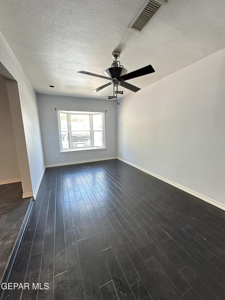 1209 Antonio Street - Photo 16