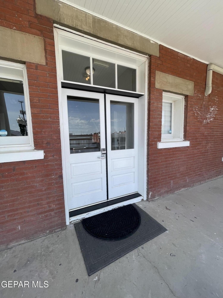 521 W Missouri Avenue - Photo 15