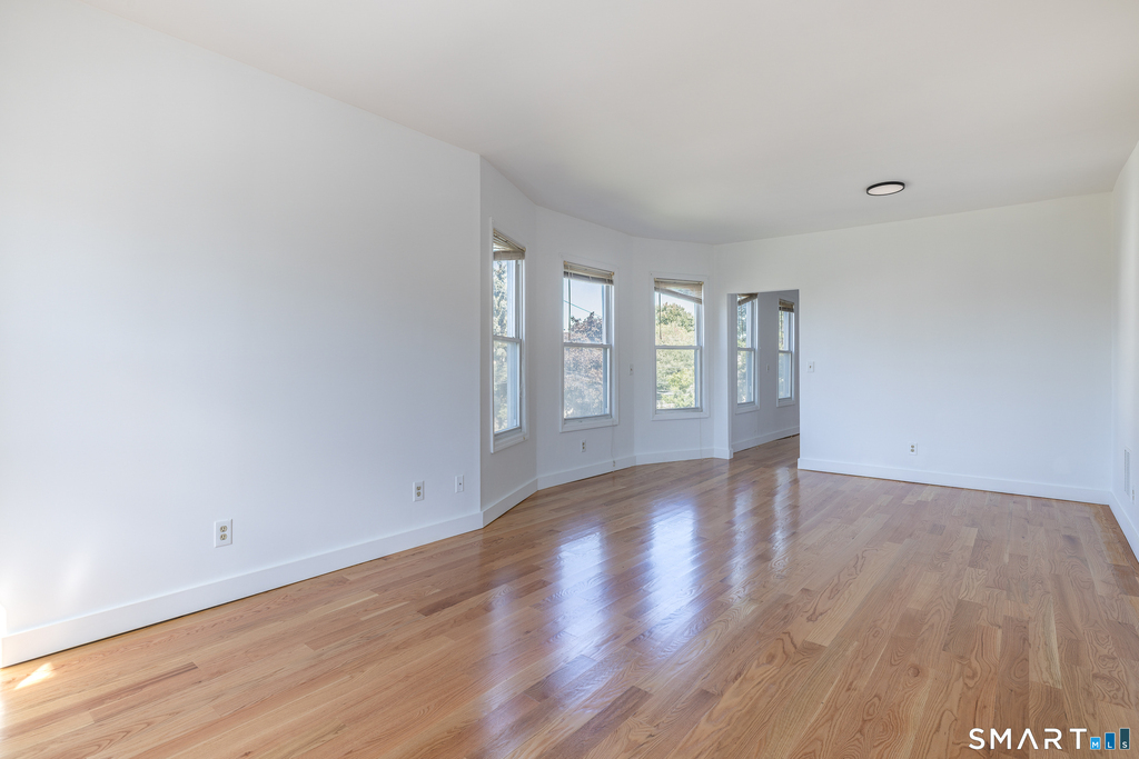 74 Harbor Avenue - Photo 2