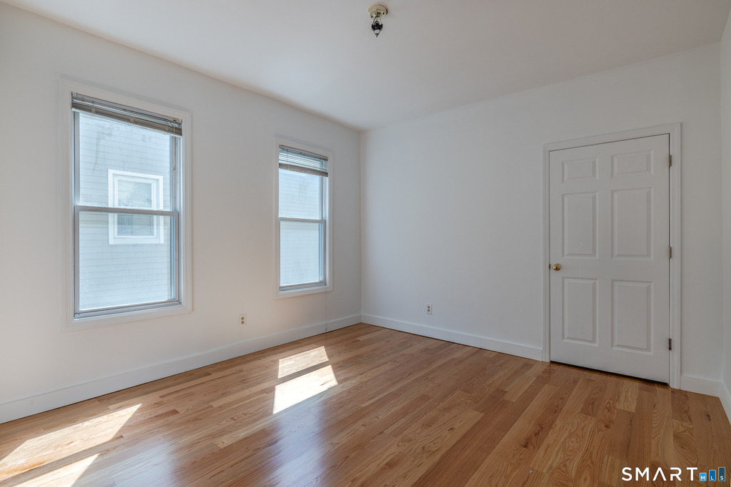 74 Harbor Avenue - Photo 9