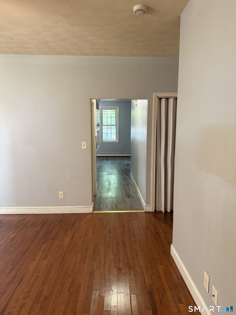123 Putnam Street - Photo 2