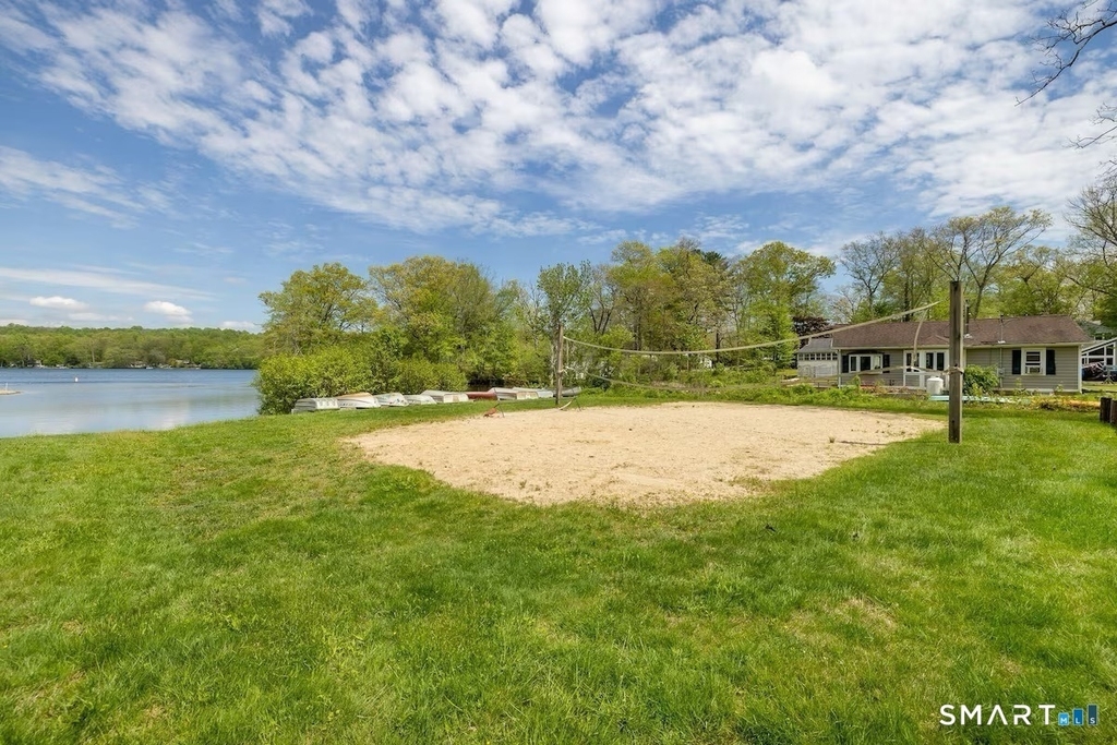 76 Ridgewood Road - Photo 3