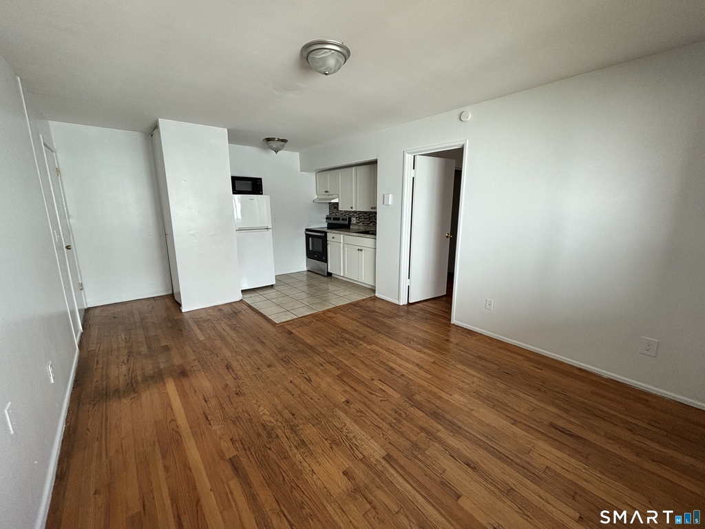 17 Ferris Avenue - Photo 2