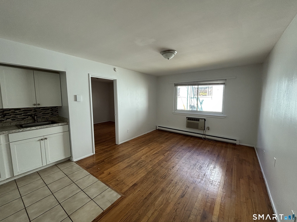 17 Ferris Avenue - Photo 1