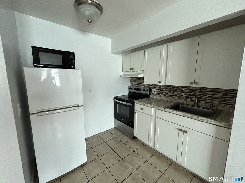 17 Ferris Avenue - Photo 4