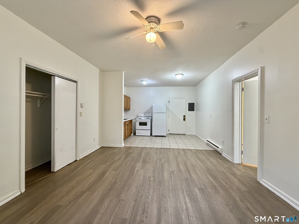 457 Whalley Avenue - Photo 2