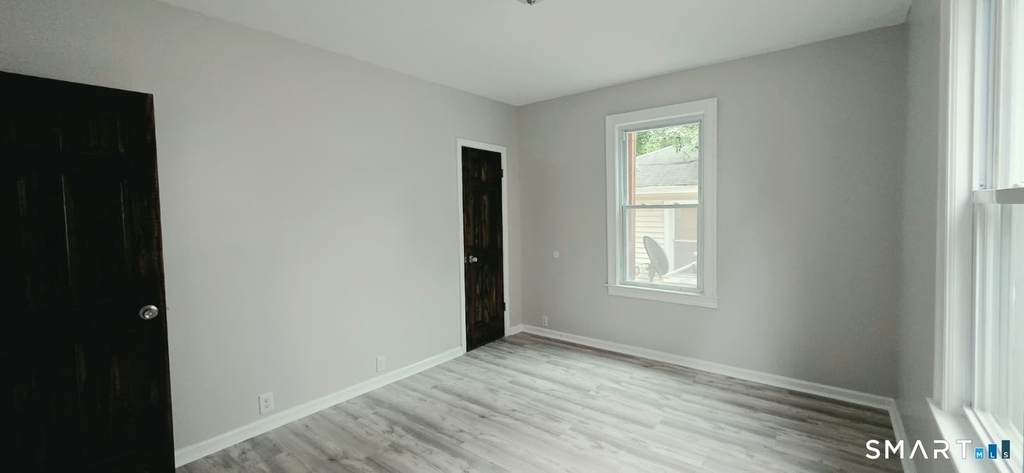 1455 North Avenue - Photo 5