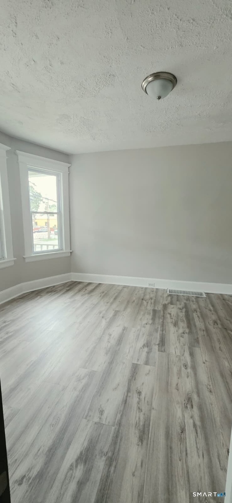 1455 North Avenue - Photo 17