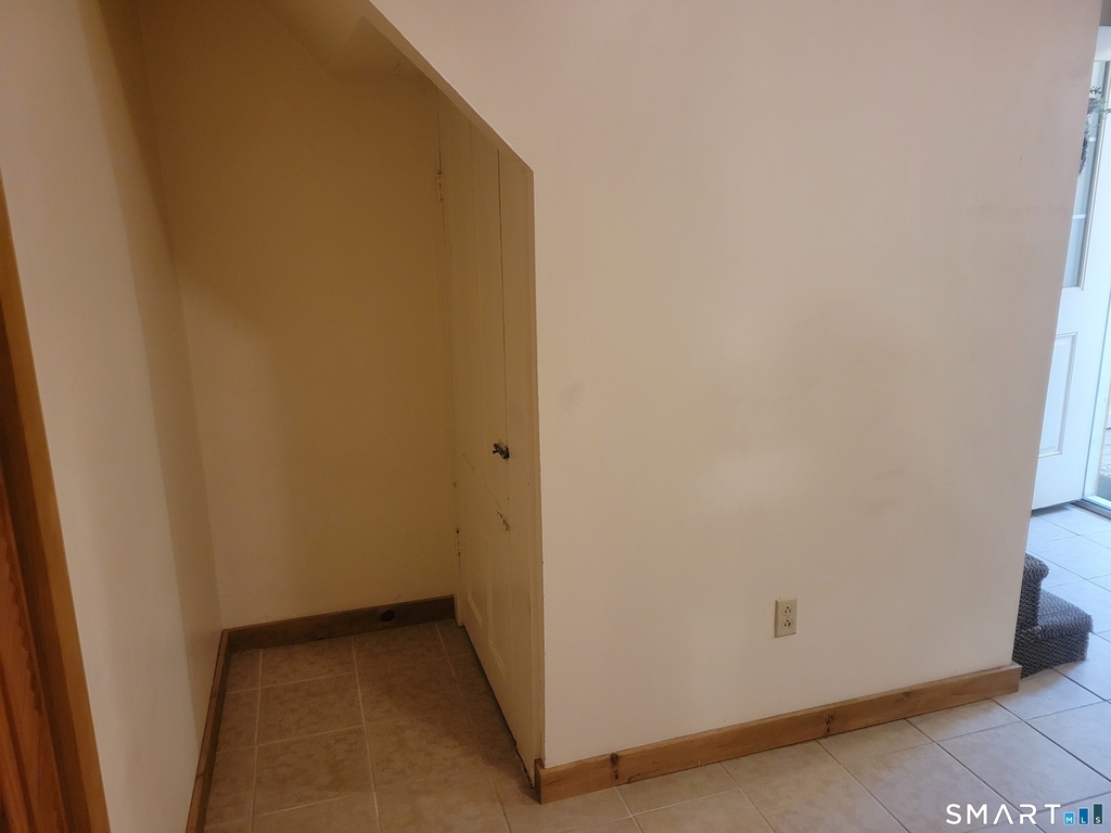 366 Hartford Pike - Photo 5