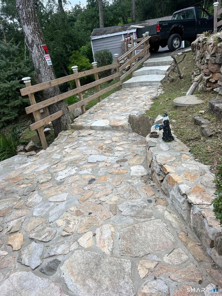 22 Hemlock Trail - Photo 0