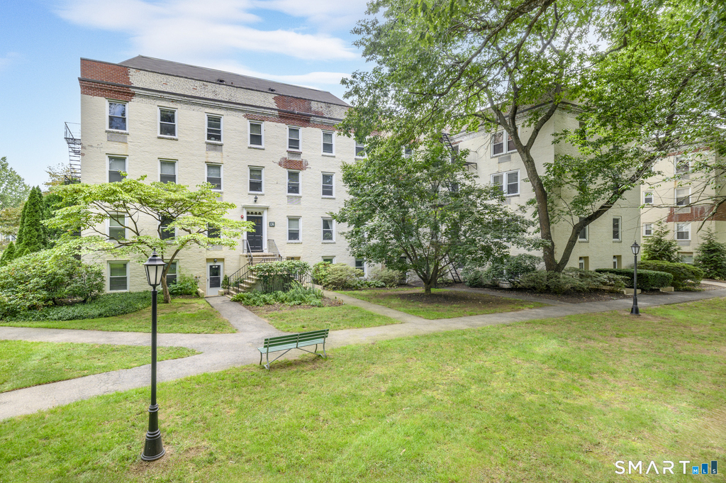 136 Woodside Green - Photo 16