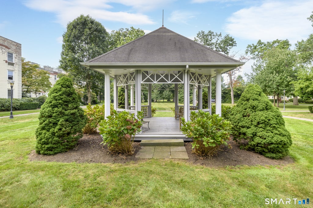 136 Woodside Green - Photo 15
