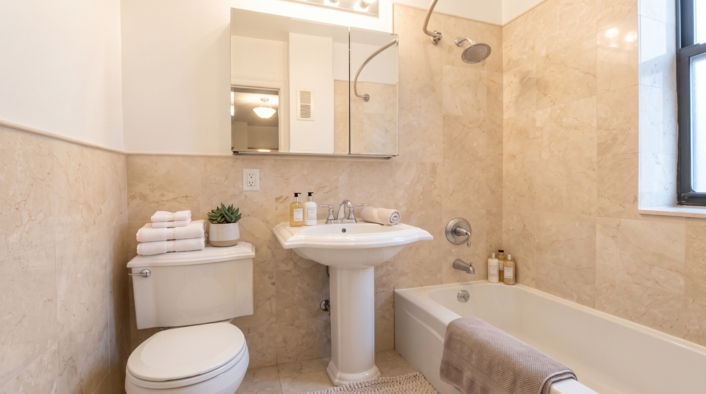 501 West 110th Street - Photo 4
