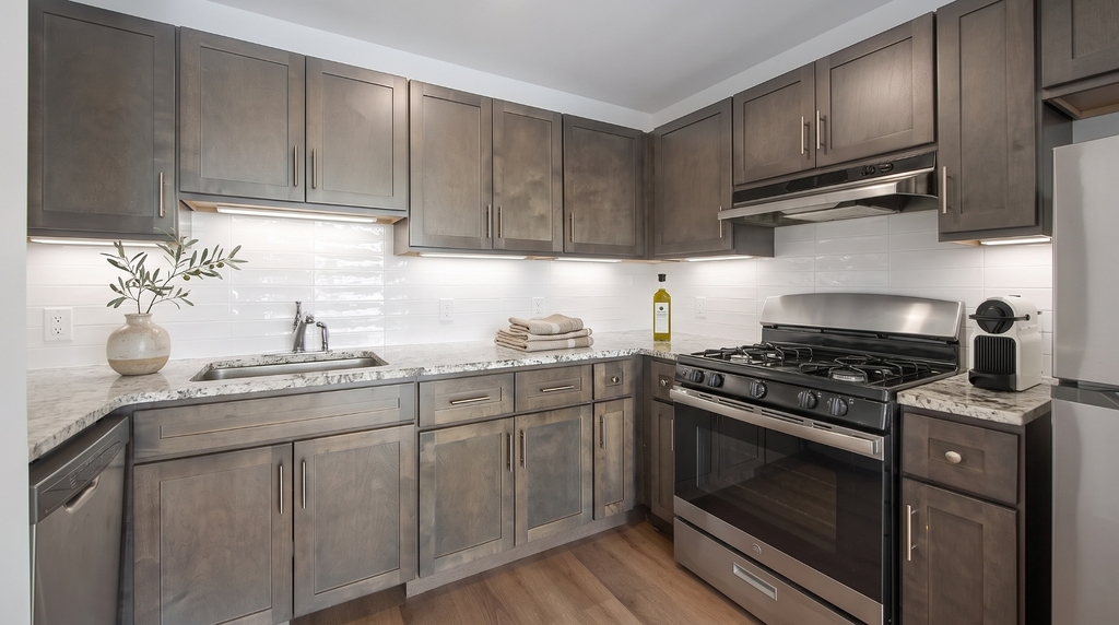 230 West 126th Street - Photo 5