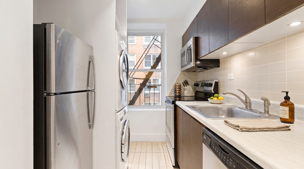 1274 5th Avenue - Photo 3